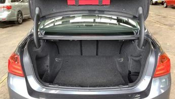 BMW 3 Series 2.0 320d SE Auto Euro 5 (s/s) 4dr