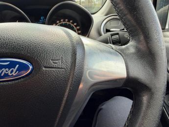 Ford Fiesta 1.0T EcoBoost Zetec Euro 5 (s/s) 3dr