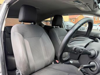 Ford Fiesta 1.0T EcoBoost Zetec Euro 5 (s/s) 3dr