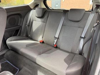Ford Fiesta 1.0T EcoBoost Zetec Euro 5 (s/s) 3dr