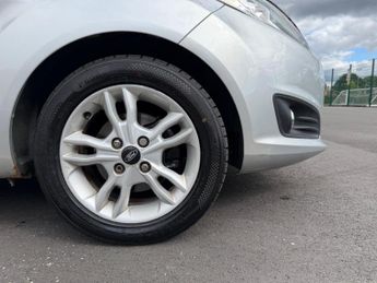 Ford Fiesta 1.0T EcoBoost Zetec Euro 5 (s/s) 3dr