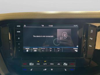 Volkswagen Touareg 3.0 TDI V6 R-Line SUV 5dr Diesel Tiptronic 4Motion Euro 6 (s/s) 