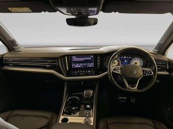 Volkswagen Touareg 3.0 TDI V6 R-Line SUV 5dr Diesel Tiptronic 4Motion Euro 6 (s/s) 