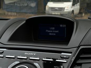 Ford Fiesta 1.0T EcoBoost Titanium Powershift Euro 5 5dr