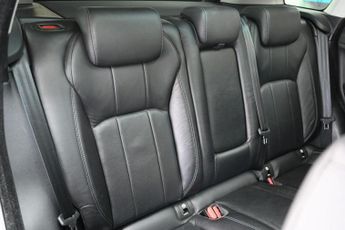 LAND ROVER RANGE ROVER EVOQUE 2.0 TD4 SE Tech SUV 5dr Diesel Auto 4WD Euro 6 (s/s) (180 ps) +F