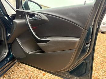 Vauxhall Astra 1.6i Elite Sports Tourer Euro 6 5dr