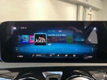 Mercedes-Benz A Class 2.0 A200d AMG Line (Premium 2) 8G-DCT Euro 6 (s/s) 5dr