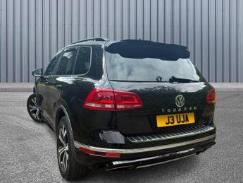 Volkswagen Touareg 3.0 TDI V6 BlueMotion Tech R-Line Tiptronic 4WD Euro 6 (s/s) 5dr