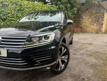 Volkswagen Touareg 3.0 TDI V6 BlueMotion Tech R-Line Tiptronic 4WD Euro 6 (s/s) 5dr