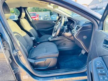 Renault Clio 1.6 E-TECH Iconic Auto Euro 6 (s/s) 5dr