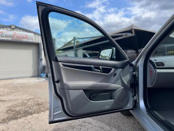 Mercedes-Benz C Class 2.1 C220 CDI SE Auto Euro 4 4dr