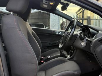 Ford Fiesta 1.0T EcoBoost ST-Line Euro 6 (s/s) 5dr