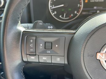 Nissan Qashqai 1.3 DIG-T MHEV Acenta Premium XTRON Euro 6 (s/s) 5dr