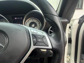 Mercedes-Benz SLK 2.1 SLK250 CDI BlueEfficiency AMG Sport G-Tronic+ Euro 5 (s/s) 2