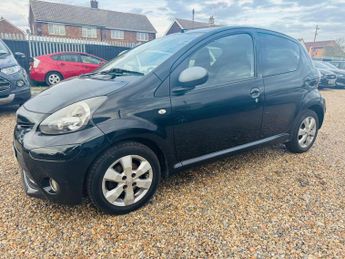 Toyota AYGO 1.0 VVT-i Fire Euro 5 5dr