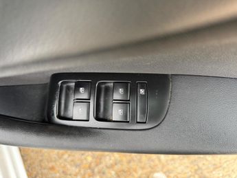 Vauxhall Zafira Tourer 1.4T 16V SRi Auto Euro 5 5dr