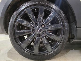 MINI Hatch 2.0 Cooper S Exclusive Steptronic Euro 6 (s/s) 5dr