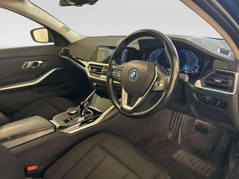 BMW 3 Series 2.0 330e 12kWh SE Pro Touring 5dr Petrol Plug-in Hybrid Auto Eur