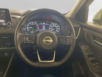 Nissan Qashqai 1.3 DIG-T MHEV Acenta Premium SUV 5dr Petrol Hybrid XTRON Euro 6
