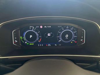 Volkswagen Tiguan 1.4 TSI 13kWh Life SUV 5dr Petrol Plug-in Hybrid DSG Euro 6 (s/s