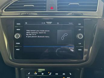 Volkswagen Tiguan 1.4 TSI 13kWh Life SUV 5dr Petrol Plug-in Hybrid DSG Euro 6 (s/s