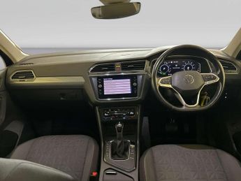 Volkswagen Tiguan 1.4 TSI 13kWh Life SUV 5dr Petrol Plug-in Hybrid DSG Euro 6 (s/s