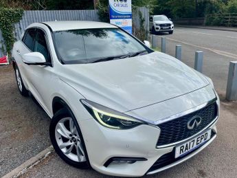 Infiniti Q30 1.6T Premium Euro 6 (s/s) 5dr