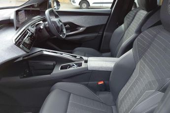 Peugeot E-5008 73kWh GT Auto 5dr (11kW Charger)
