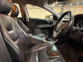 Volvo XC60 2.4 D4 SE Lux Nav AWD Euro 5 (s/s) 5dr