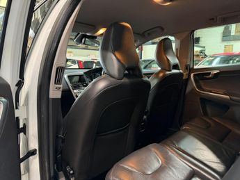 Volvo XC60 2.4 D4 SE Lux Nav AWD Euro 5 (s/s) 5dr