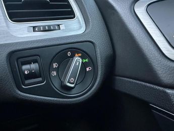 Volkswagen Golf 1.6 TDI BlueMotion Tech Match DSG Euro 5 (s/s) 5dr