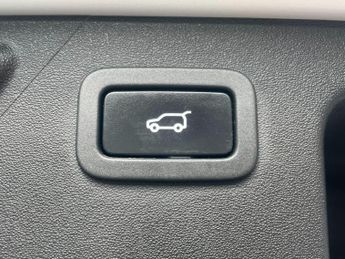 Land Rover Discovery Sport 2.0 TD4 Landmark Auto 4WD Euro 6 (s/s) 5dr