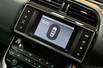 JAGUAR XE 2.0d R-Sport Saloon 4dr Diesel Auto Euro 6 (s/s) (180 ps) +FREE 
