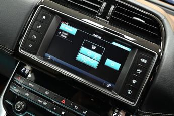 JAGUAR XE 2.0d R-Sport Saloon 4dr Diesel Auto Euro 6 (s/s) (180 ps) +FREE 