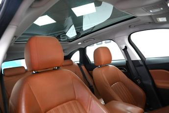 JAGUAR F-PACE 2.0 D180 Portfolio SUV 5dr Diesel Auto AWD Euro 6 (s/s) (180 ps)
