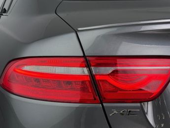 Jaguar XE 2.0i R-Sport Saloon 4dr Petrol Auto Euro 6 (s/s) (200 ps)
