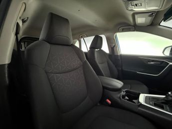 Toyota RAV4 2.5 VVT-h GPF Design SUV 5dr Petrol Hybrid CVT Euro 6 (s/s) (218