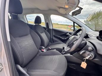 Peugeot 208 1.4 HDi Access+ Euro 5 5dr