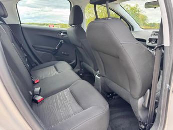 Peugeot 208 1.4 HDi Access+ Euro 5 5dr