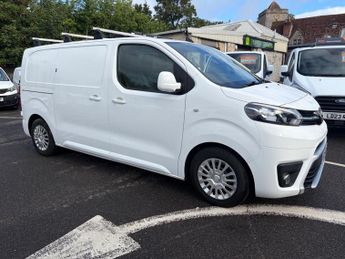 Toyota Proace 1.6D Comfort Medium Panel Van MWB Euro 6 (s/s) 6dr