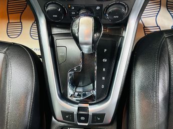 Vauxhall Antara 2.2 CDTi SE Auto 4WD Euro 5 5dr (SNav)