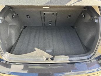 Volkswagen Golf 1.5 eTSI MHEV Style DSG Euro 6 (s/s) 5dr