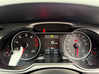 Audi A4 2.0 TFSI S line Saloon 4dr Petrol S Tronic Euro 6 (s/s) (190 ps)