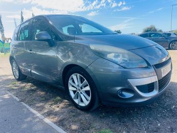 Renault Scenic 2.0 dCi Privilege TomTom Auto Euro 5 5dr