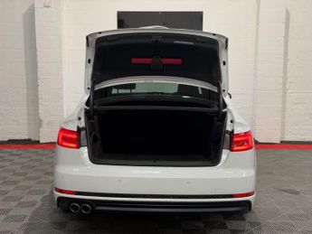 Audi A4 2.0 TDI S line S Tronic quattro Euro 6 (s/s) 4dr