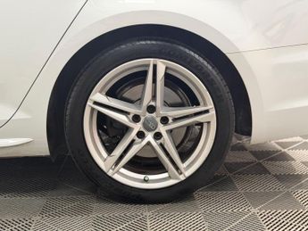 Audi A4 2.0 TDI S line S Tronic quattro Euro 6 (s/s) 4dr