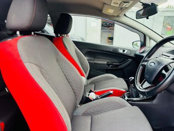 Ford Fiesta 1.0T EcoBoost Zetec S Red Edition Euro 5 (s/s) 3dr