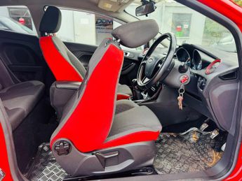 Ford Fiesta 1.0T EcoBoost Zetec S Red Edition Euro 5 (s/s) 3dr