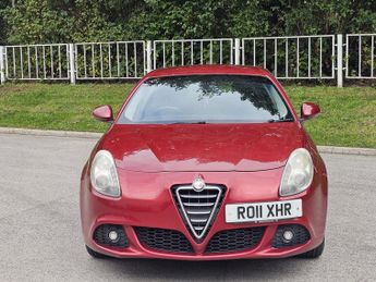 Alfa Romeo Giulietta 2.0 JTDM-2 Lusso Euro 5 (s/s) 5dr