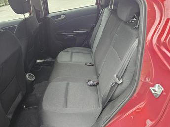 Alfa Romeo Giulietta 2.0 JTDM-2 Lusso Euro 5 (s/s) 5dr